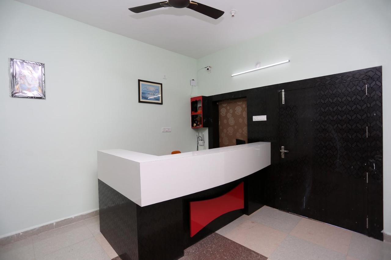 Oyo 24317 Aditya Guest House 3 Bhubaneswar Exterior photo